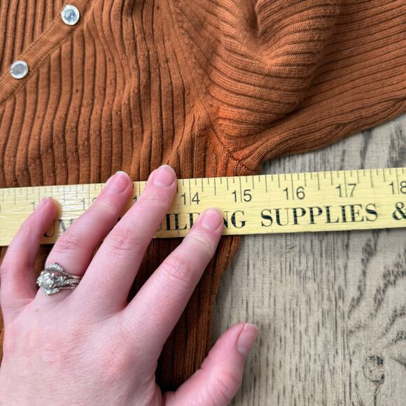 White House Black Market Rust‎ Brown V-Neck Sweater Small - Picture 7 of 9